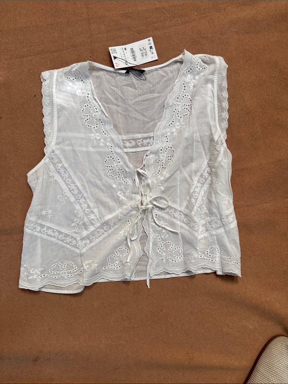 NWT Zara White Embroidered Eyelet Tie-Front Camisole